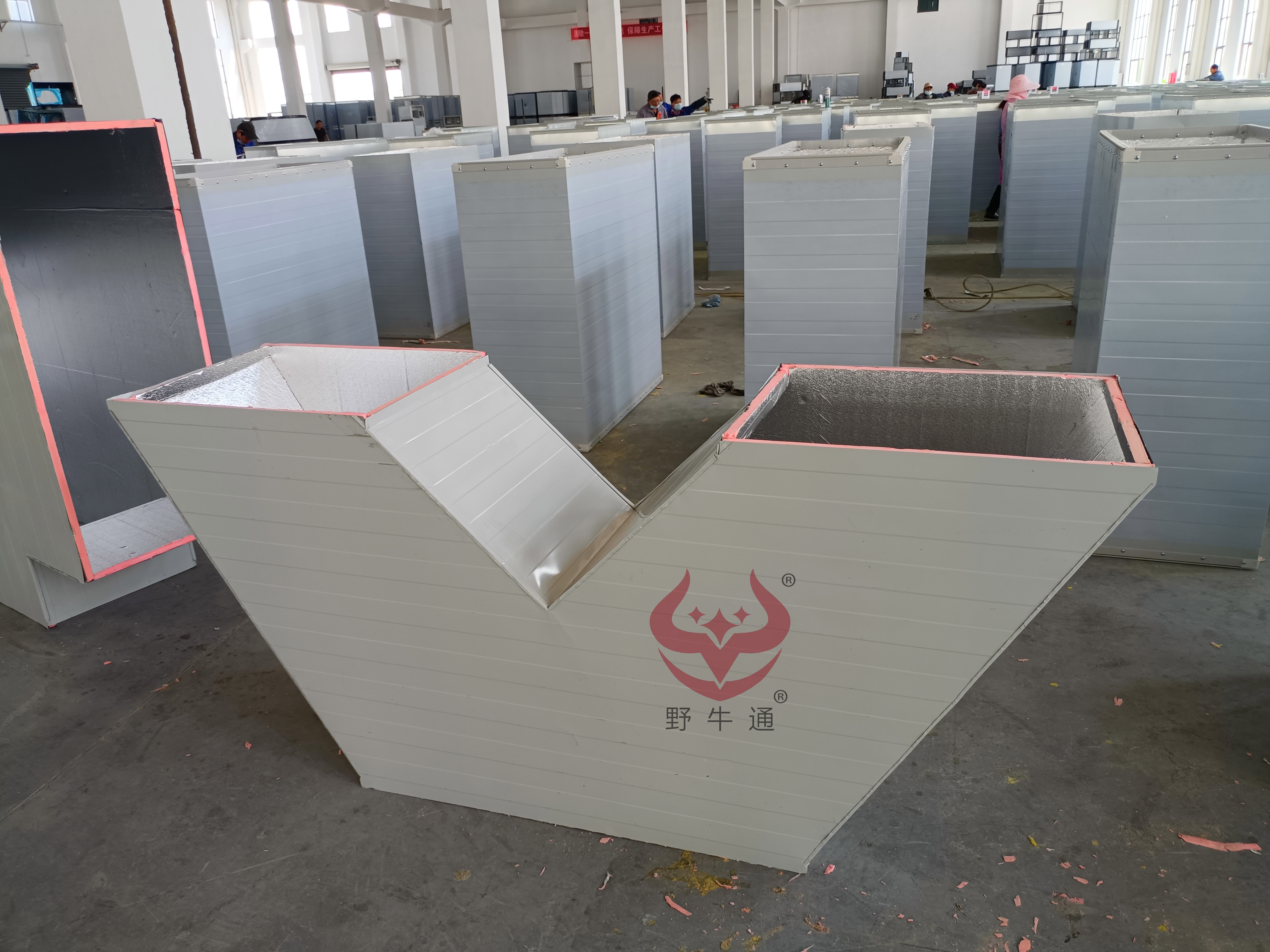 單面彩鋼酚醛內鋁箔2.jpg