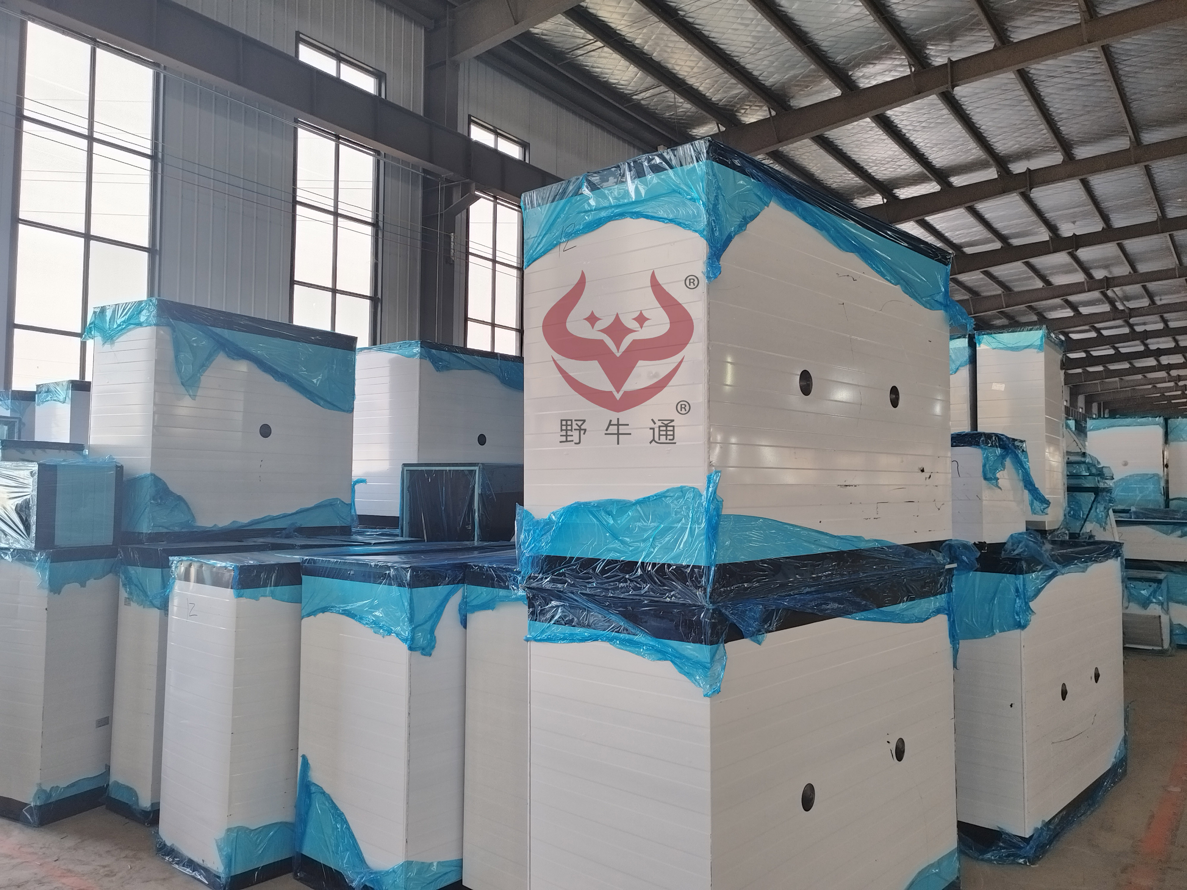 彩鋼玻纖復合風(fēng)管3.jpg