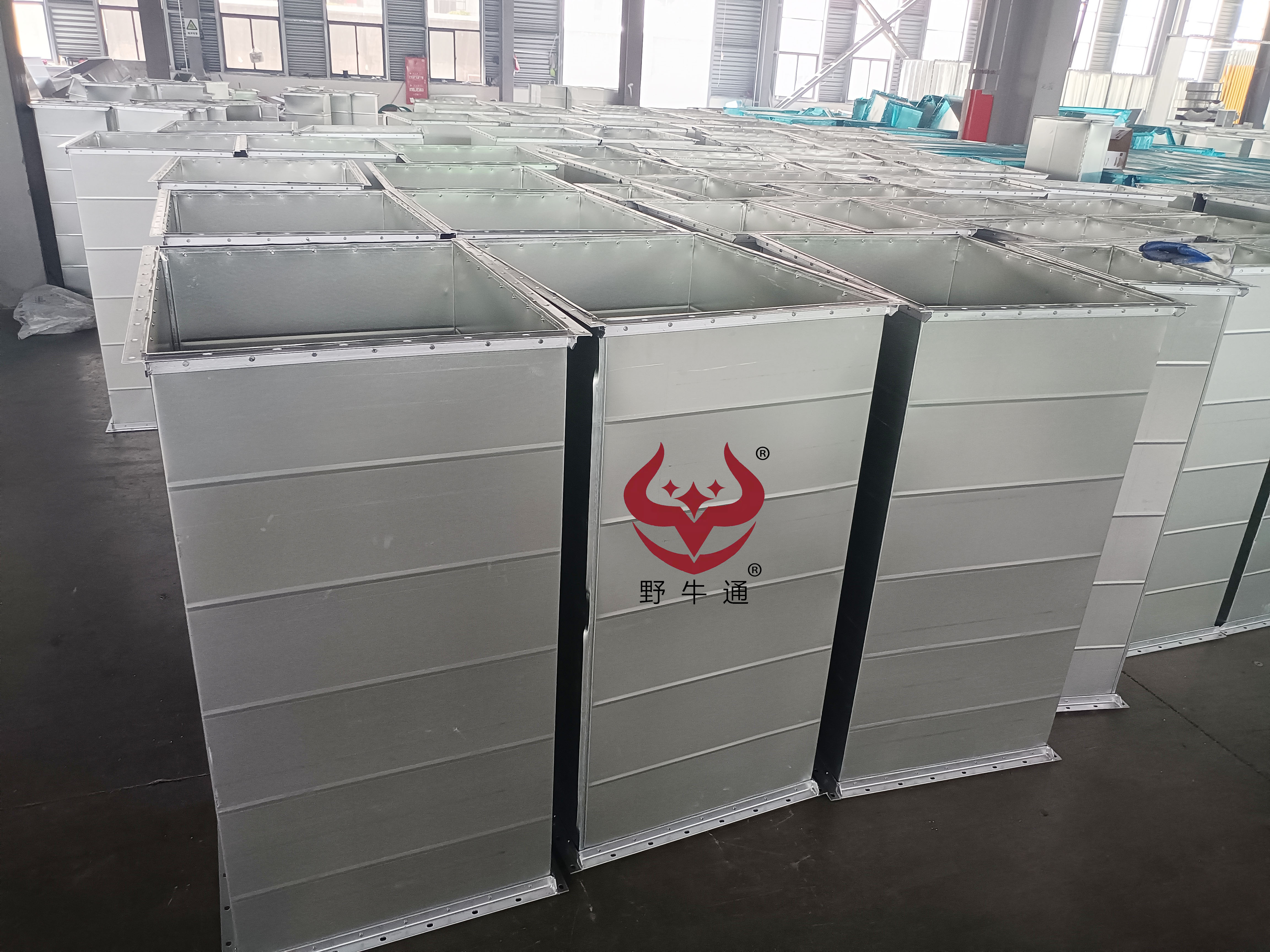 單鍍鋅角鐵法蘭風(fēng)管4.jpg