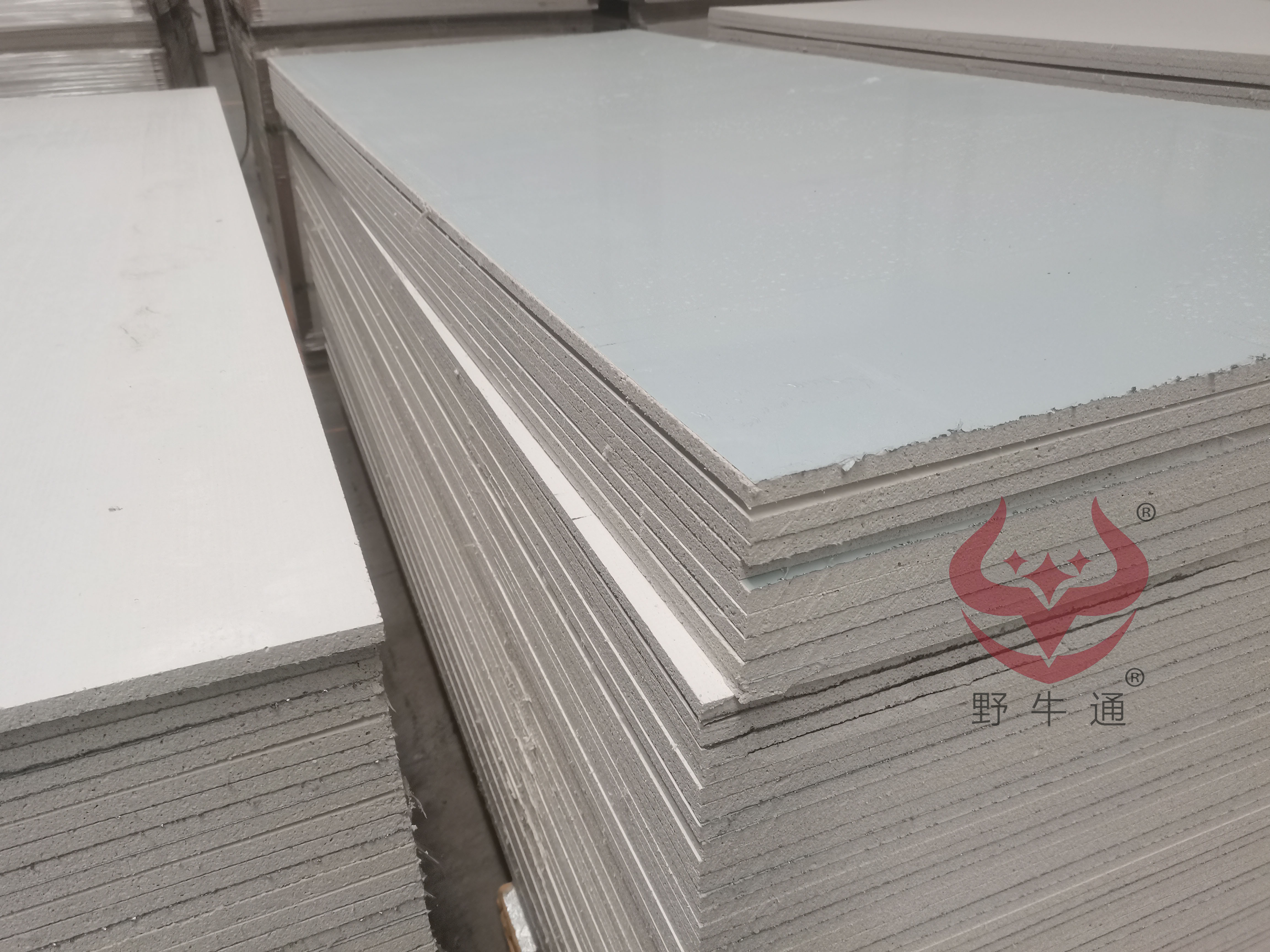 野牛通鎂質(zhì)防火板.jpg