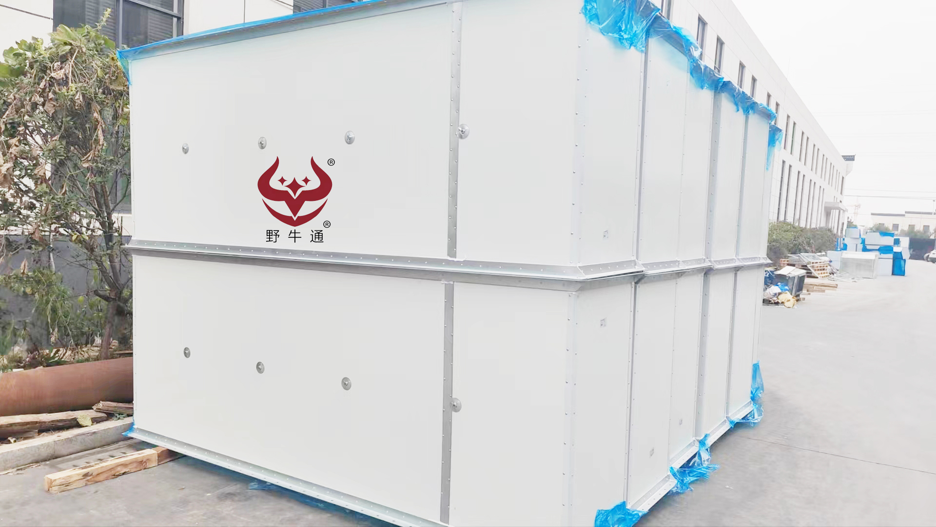 鋼面鎂質(zhì)復合風(fēng)管.jpg
